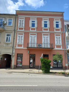 Apartmani Iris i Ana